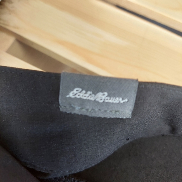 Eddie Bauer Women's NWT Black Sky Capri's Size X-Large - Picture 7 of 12